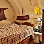 Cappadocia Cave Adult Only Hotell 3*