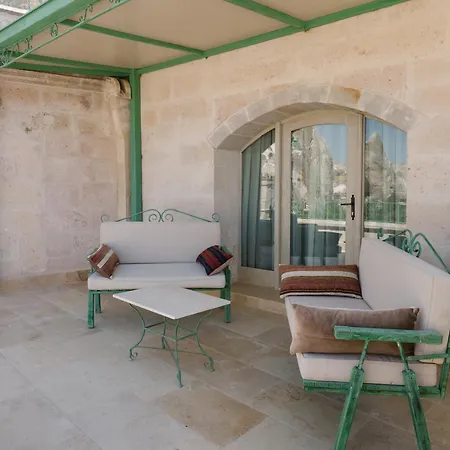 Cappadocia Cave Adult Only ギョレメ